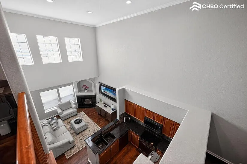 3BR Townhouse on Golf Course Upgrades — Photo 3