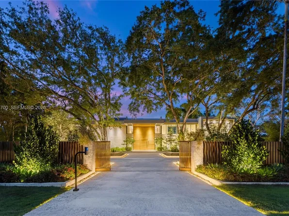 6701 SW 101st St, Pinecrest, FL 33156
