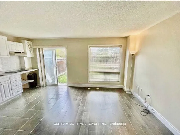 11 Etienne St #LOWER — Photo 5