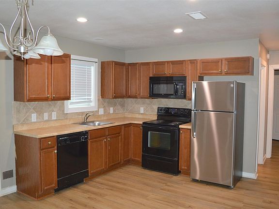 5th image of 25321 Bluff View Ct