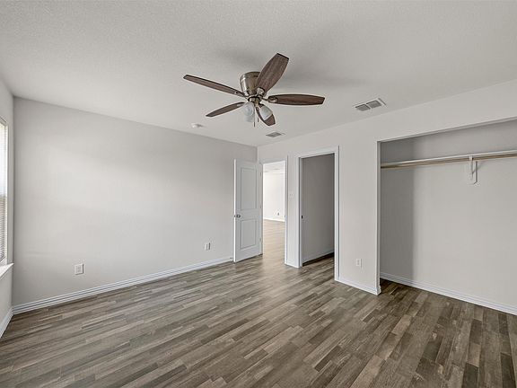 5th image of 2724 Sarah St