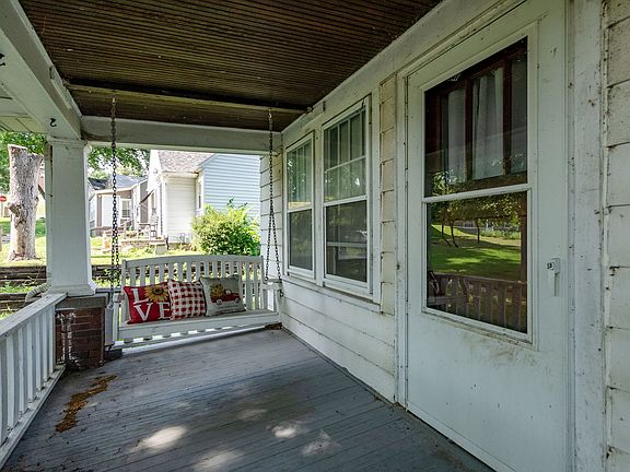 3rd image of 119 N Hazelwood Ave