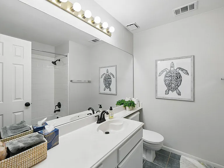 2432 Covington Dr — Photo 24