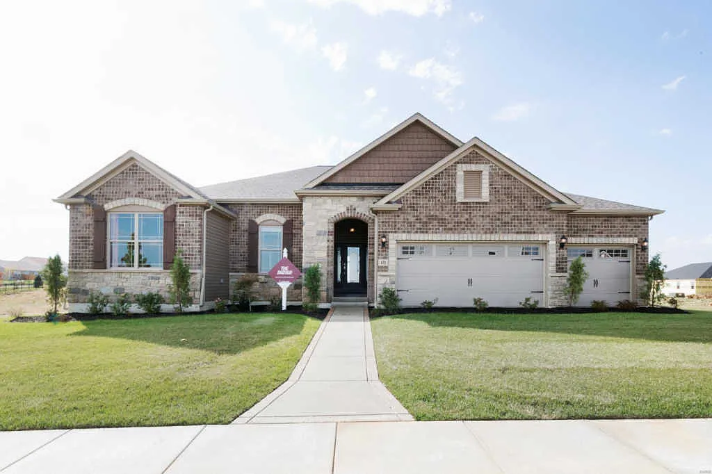 470 Haycastle Dr photo 1