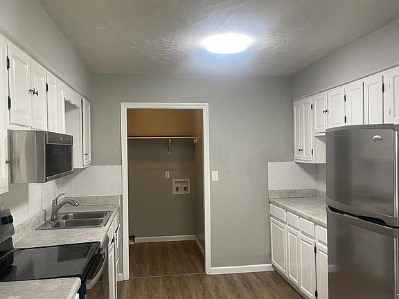 5th image of 7718 Southfield Dr