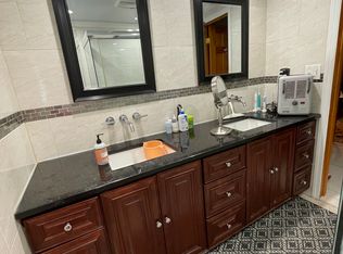 86-07 Little Neck Pkwy FLOOR 2, Floral Park, NY 11001