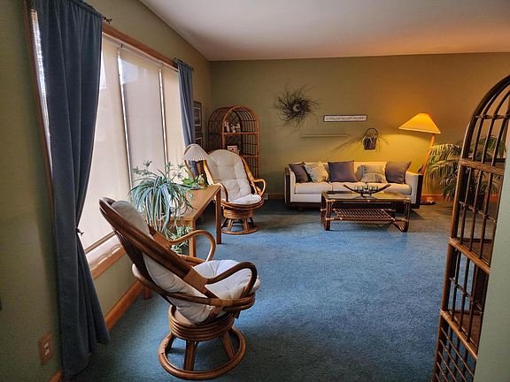 4th image of 208 Cypress Ct