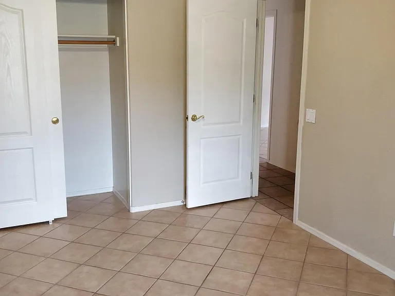 7752 E Elk Creek Rd — Photo 8