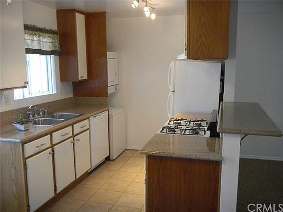 2nd image of 739 Saint Louis Ave APT 2