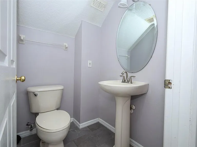 15219 Starleigh Rd — Photo 10