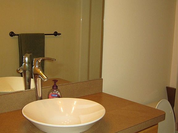 5th image of 09495 Summerhouse Dr APT 15
