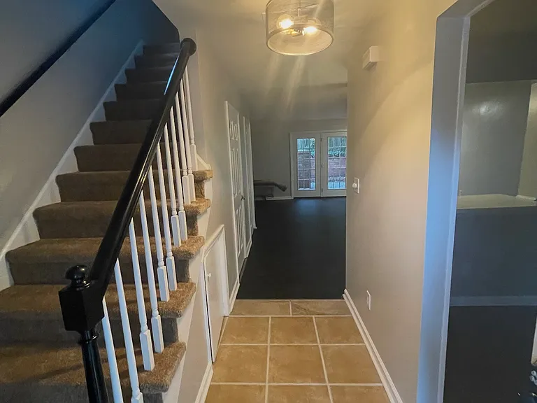 1408 Deer Lake Cir — Photo 7