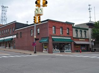 156 W Washington St, Marquette, MI 49855