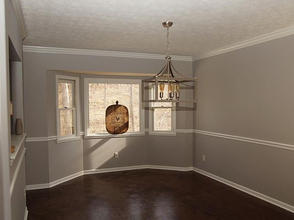 5th image of 1323 Sunset Dr