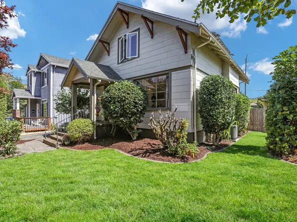 7806 N Clarendon Ave, Portland, OR 97203
