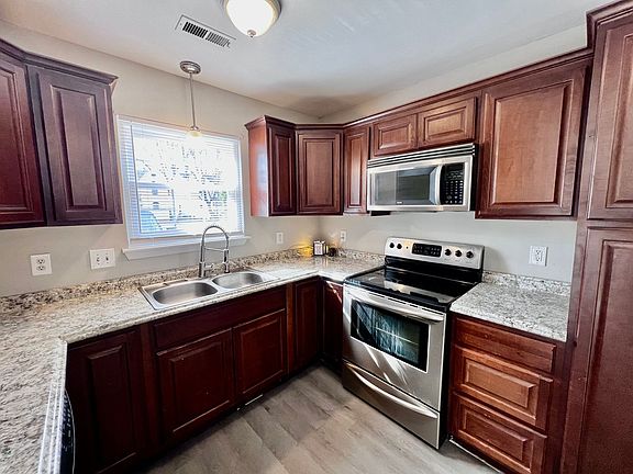 2nd image of 2126 Keller Ave APT A