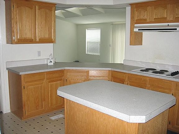 Kitchen Looking Into Fam Rm