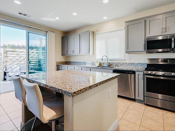 2nd image of 3131 La Corona Dr