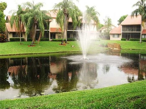 Home For Sale In Coach Houses