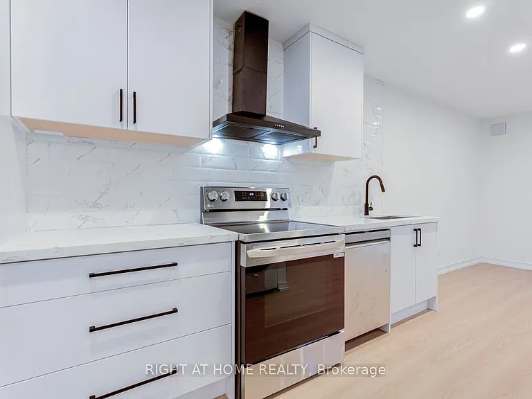 11C Condor Ave — Photo 6