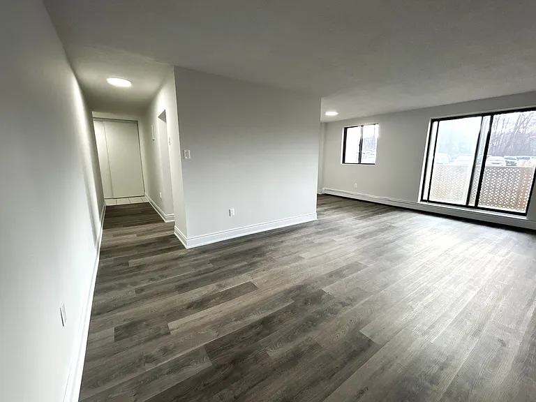 85 Green Valley Dr — Photo 5