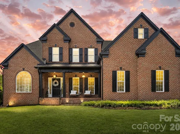 2519 Fallbrook Pl NW, Concord, NC 28027