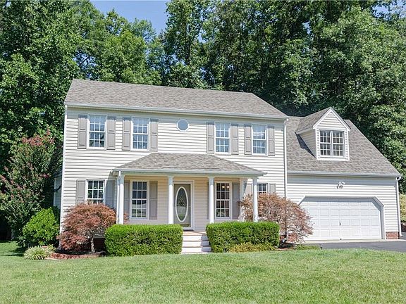 3rd image of 10289 Grand Hickory Dr
