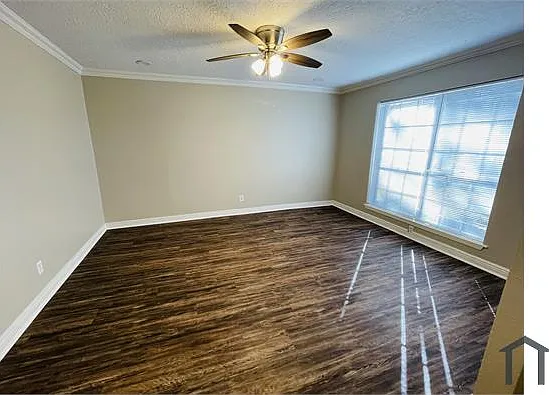 4 bed, $2,620 — Photo 2