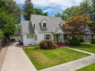 719 NW 3rd St, Grants Pass, OR, 97526