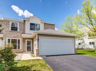 442 Wilderness Dr, Chaska, MN 55318