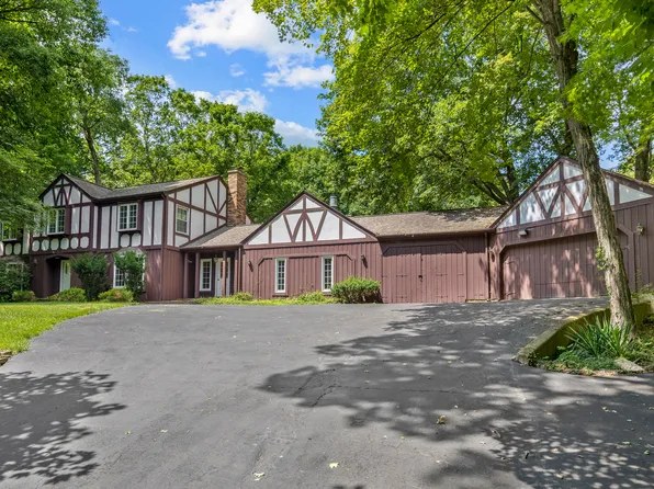 34W398 Country Club Rd, Wayne, IL 60184