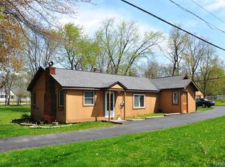 470 N Cass Lake Rd, Waterford, MI 48328