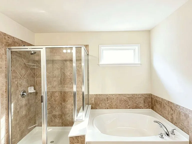 2440 Northmont Pkwy — Photo 31