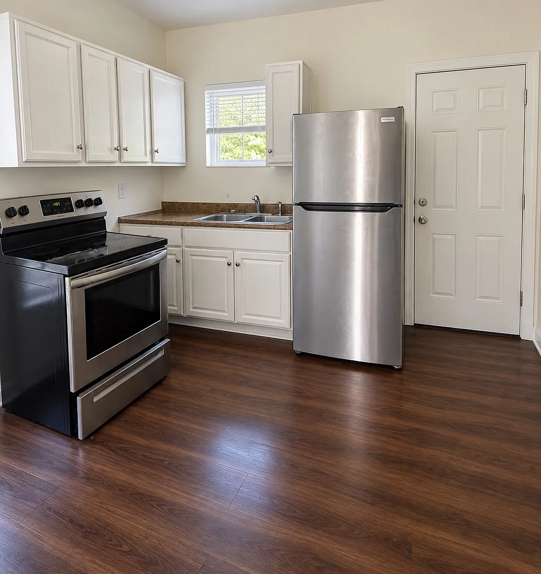 2 bed, 900 sqft, $1,100 — Photo 3