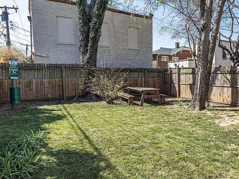 1229 1/2 S Owasso Ave — Photo 4