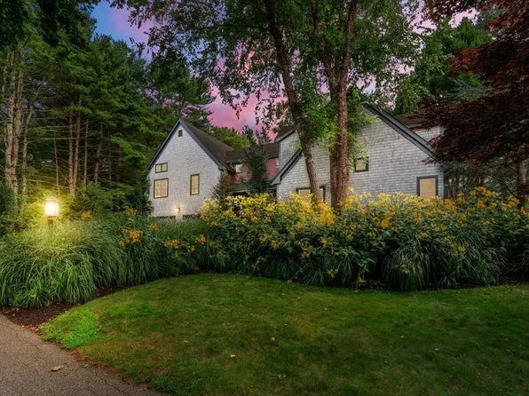 8 Cooke Ave, Kingston, MA 02364
