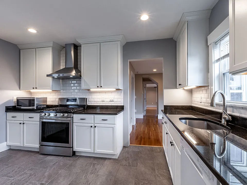 181 West St #2