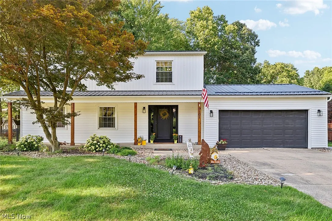 9101 Chalfonte Dr NE photo 1