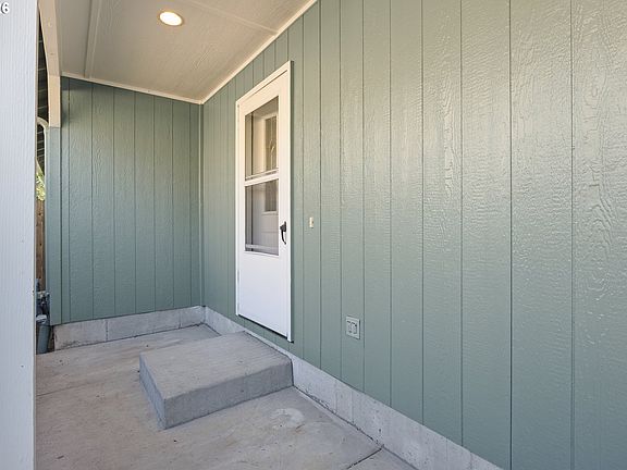 4th image of 2703 Taito St