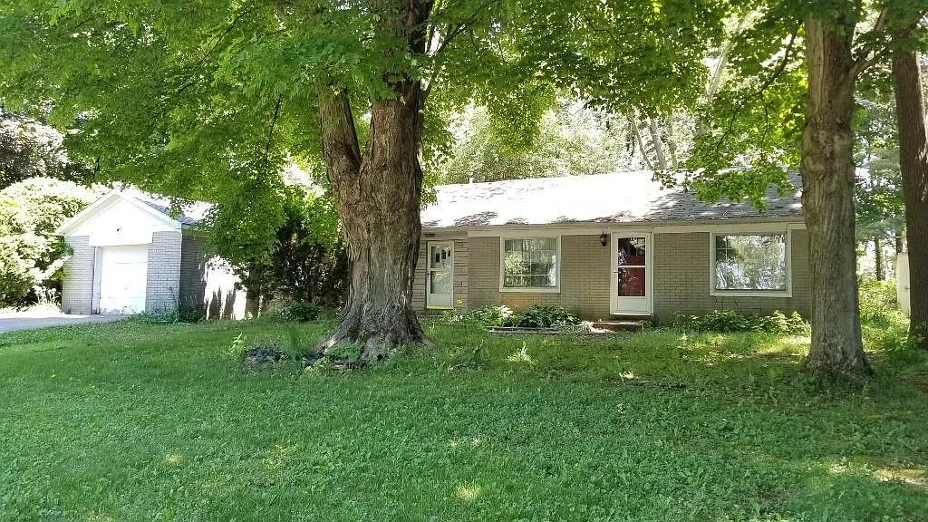 2582 W Joliet Rd photo 1