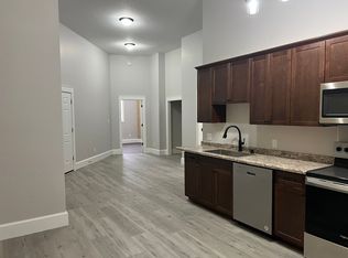 Locust 318-322, Delavan, IL 61734