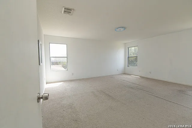 655 Northlake Dr — Photo 40
