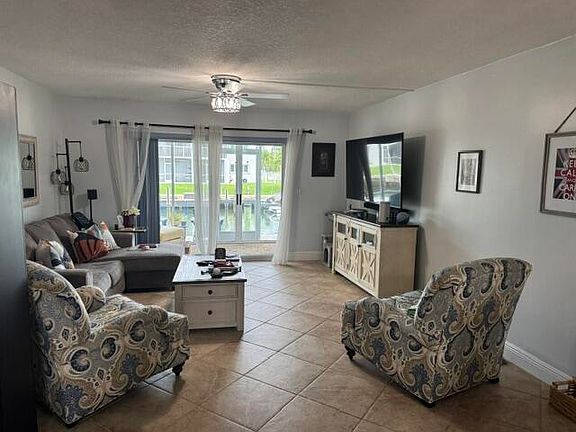2nd image of 121 Wettaw Lane #115