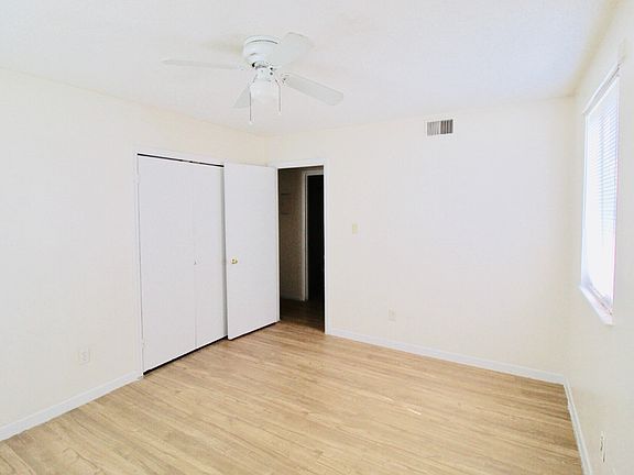 3rd image of 656 Woodyard Rd APT 20