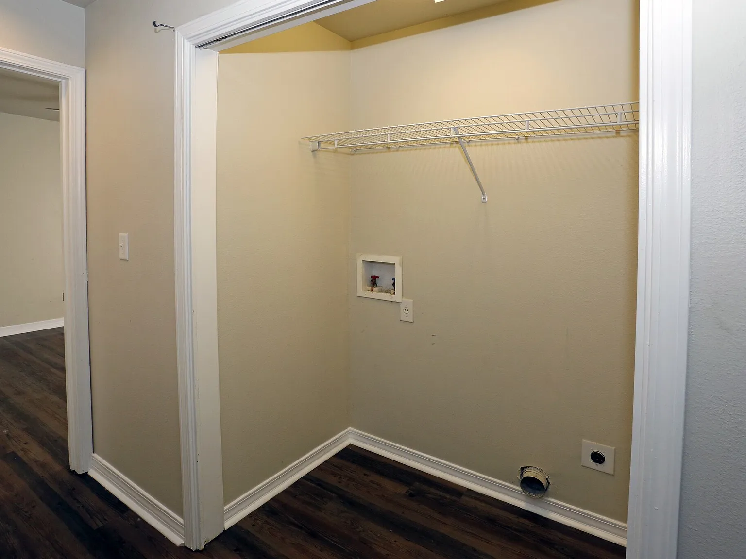 Meadowbrook Apartments — Photo 3