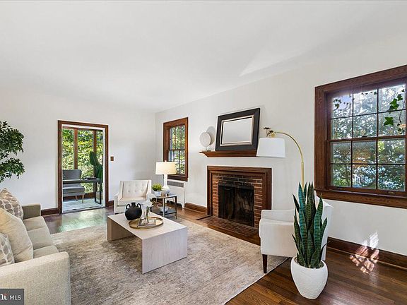3rd image of 4129 Leland St