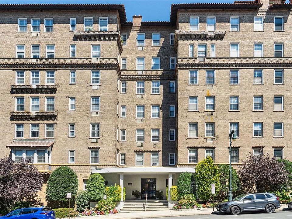 1st image of 16 N Chatsworth Avenue #105