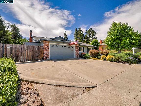 3rd image of 543 Vine Hill Way