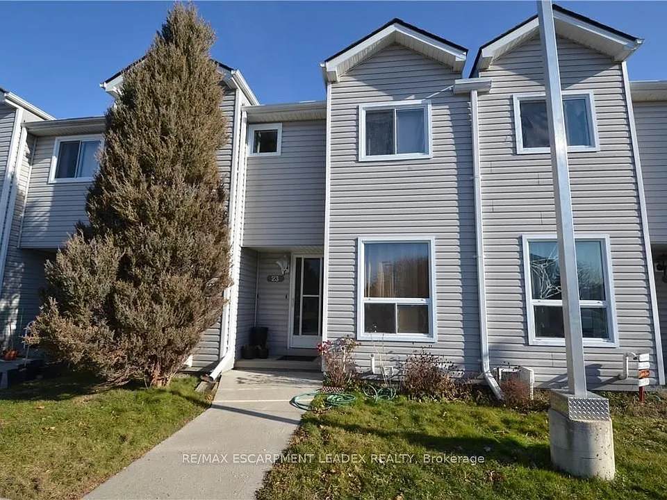 490 Grey St E #23