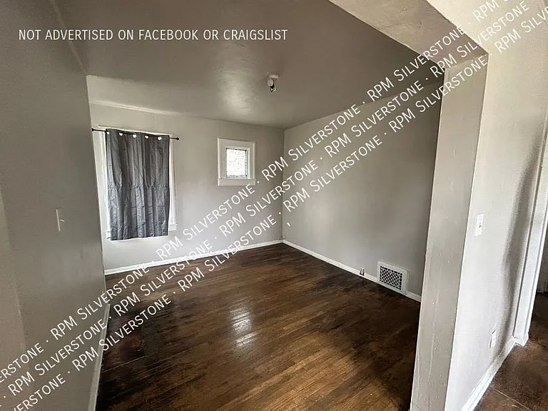 52 W Bernhard Ave — Photo 9